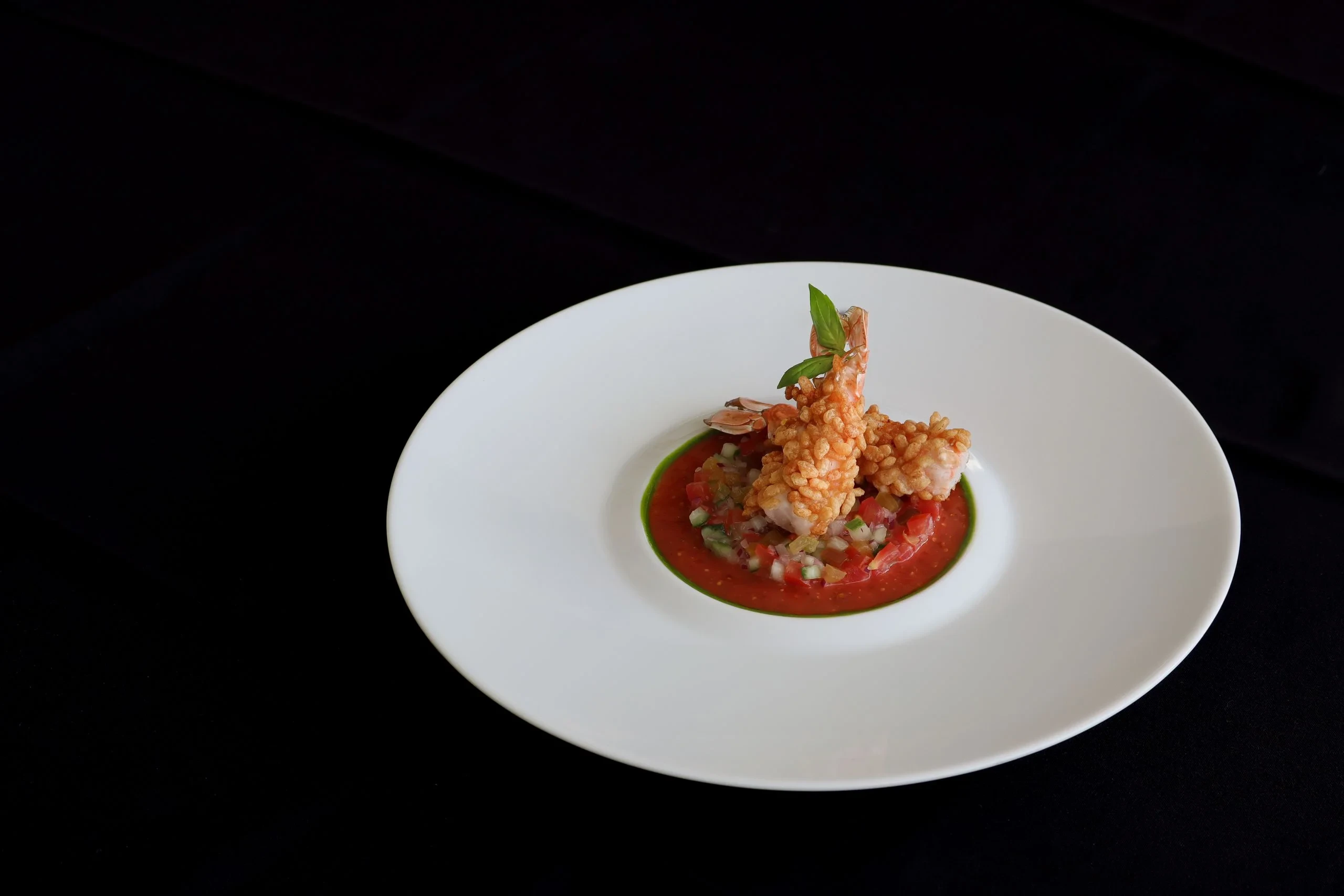 Crevettes croustillantes sur sauce tomate et basilic